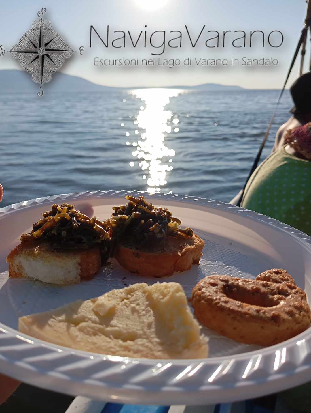 Degustazione di prodotti tipici a bordo, al tramonto sul Lago di Varano